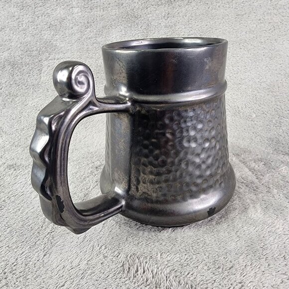Vintage Pewter Beer Stein With Ornate Handle & Hammered Design Made In England - Picture 3 of 9